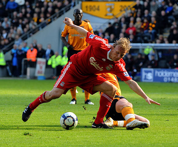 以其卓越的 以其卓越的